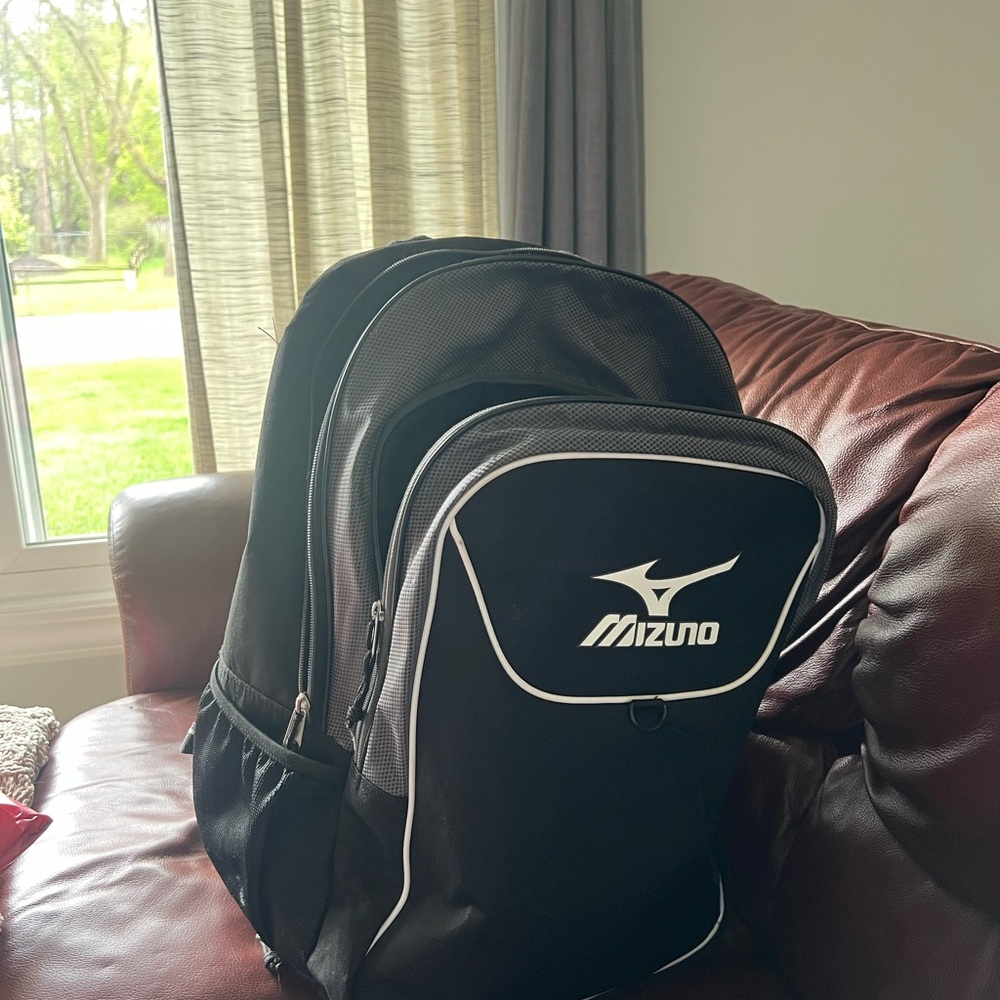 Mizuno volleyball backpack